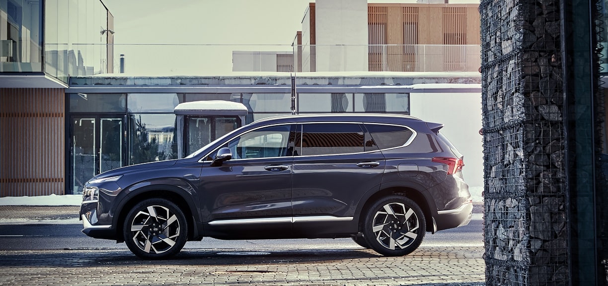 «Хендэ Мотор СНГ» представляет обновленный кроссовер Hyundai Santa Fe